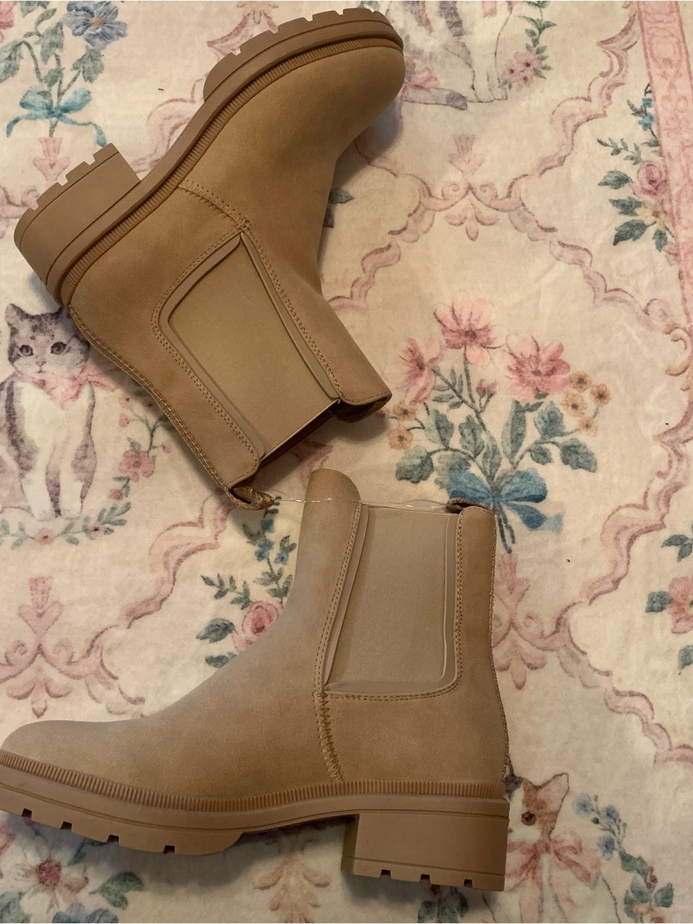 ROCKET DOG NWT Women's Chelsea Ankle Boots in Tan